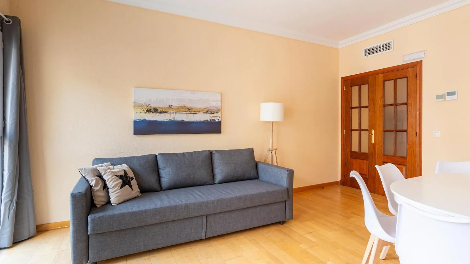 Teatro Plaza Apartments Malaga