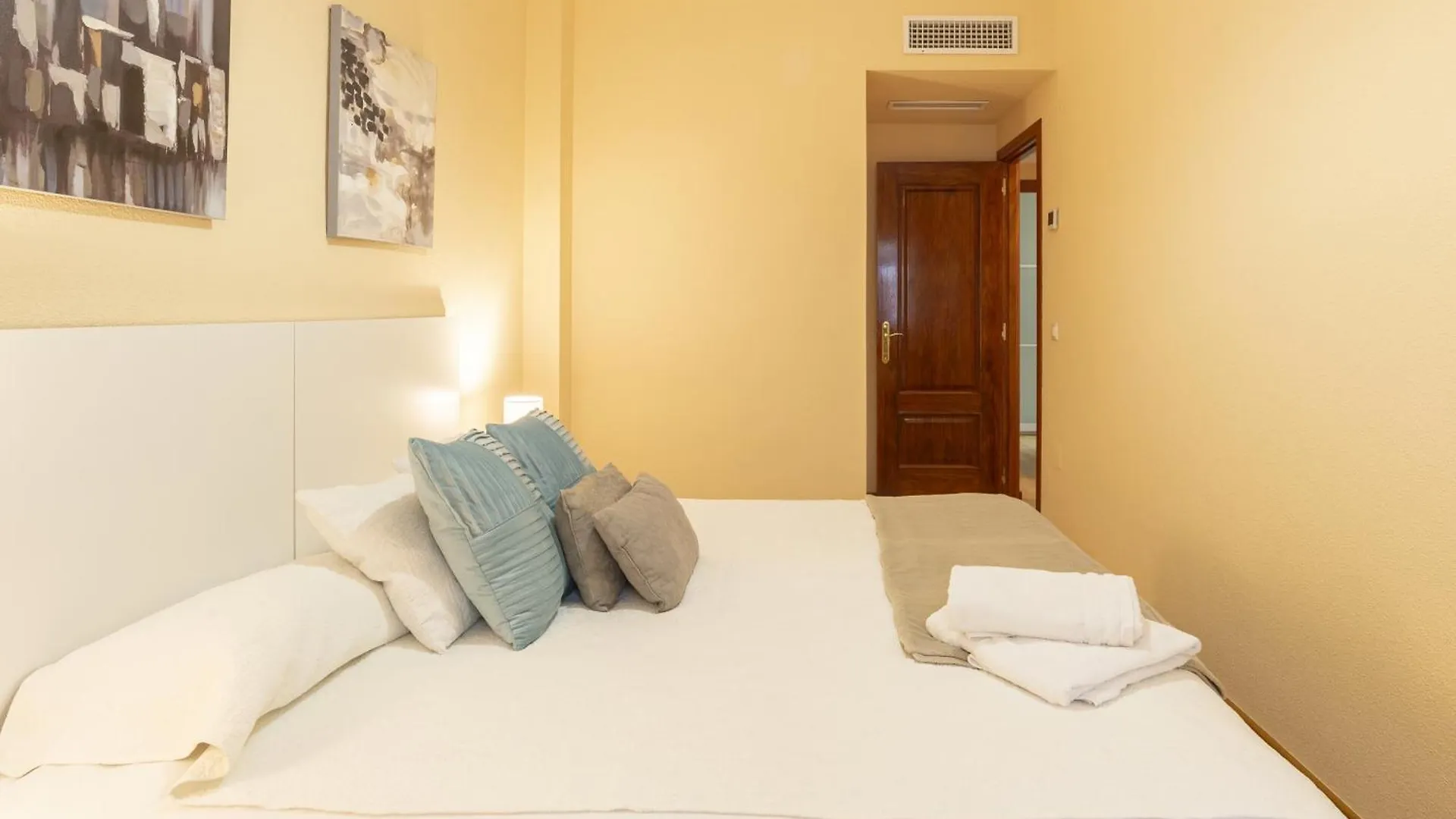 Teatro Plaza Apartments Malaga