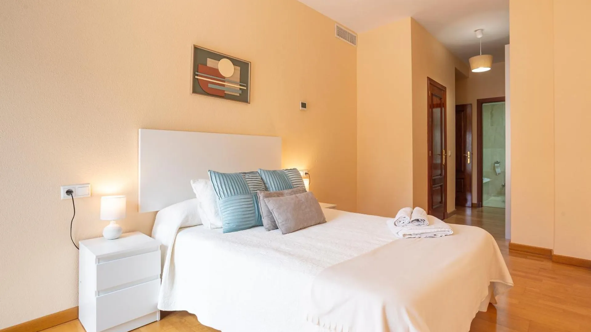 Teatro Plaza Apartments Малага