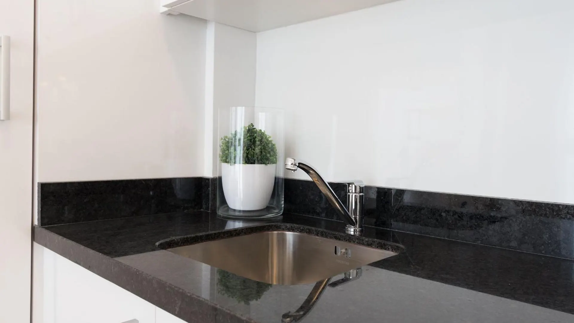 Teatro Plaza Apartments Малага